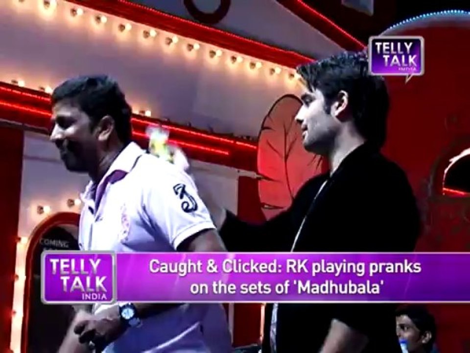 Madhubala - Ek Ishq Ek Junoon : RK aka Vivian Dsena playing PRANKS on the sets