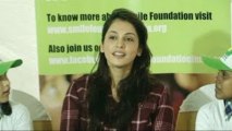 Isha Koppikar Celebrates Birthday With Smile Foundation Children