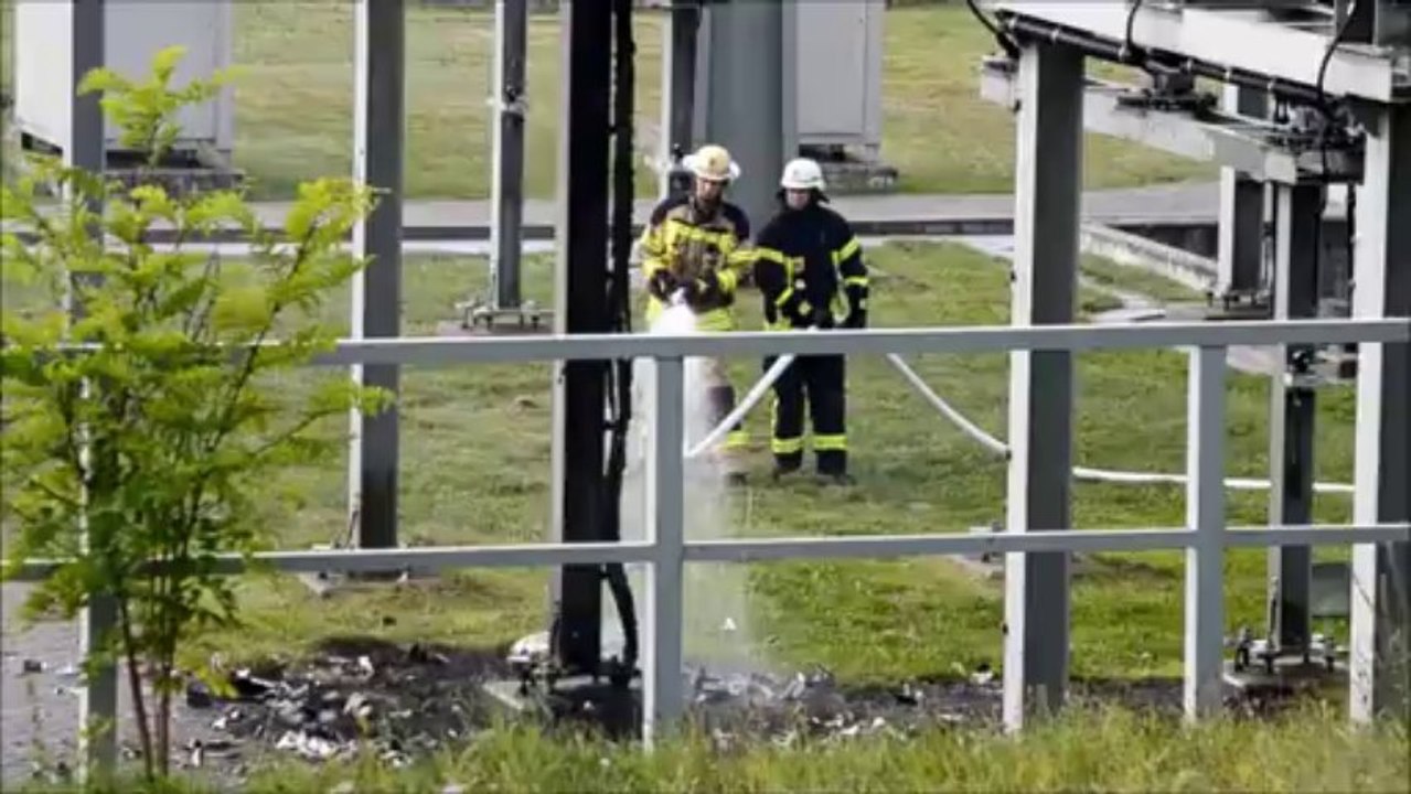 13.09.2013   Stromwandler  brennt im  Umspannwerk Nord  in voller  Ausdehnung