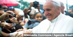 Pope Decries Global Economy Putting 'Money Over God'