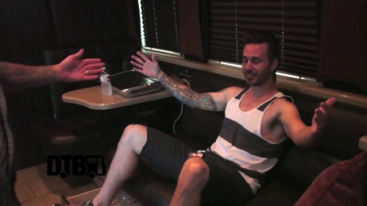 Papa Roach / Jacoby Shaddix - BUS INVADERS Ep. 491