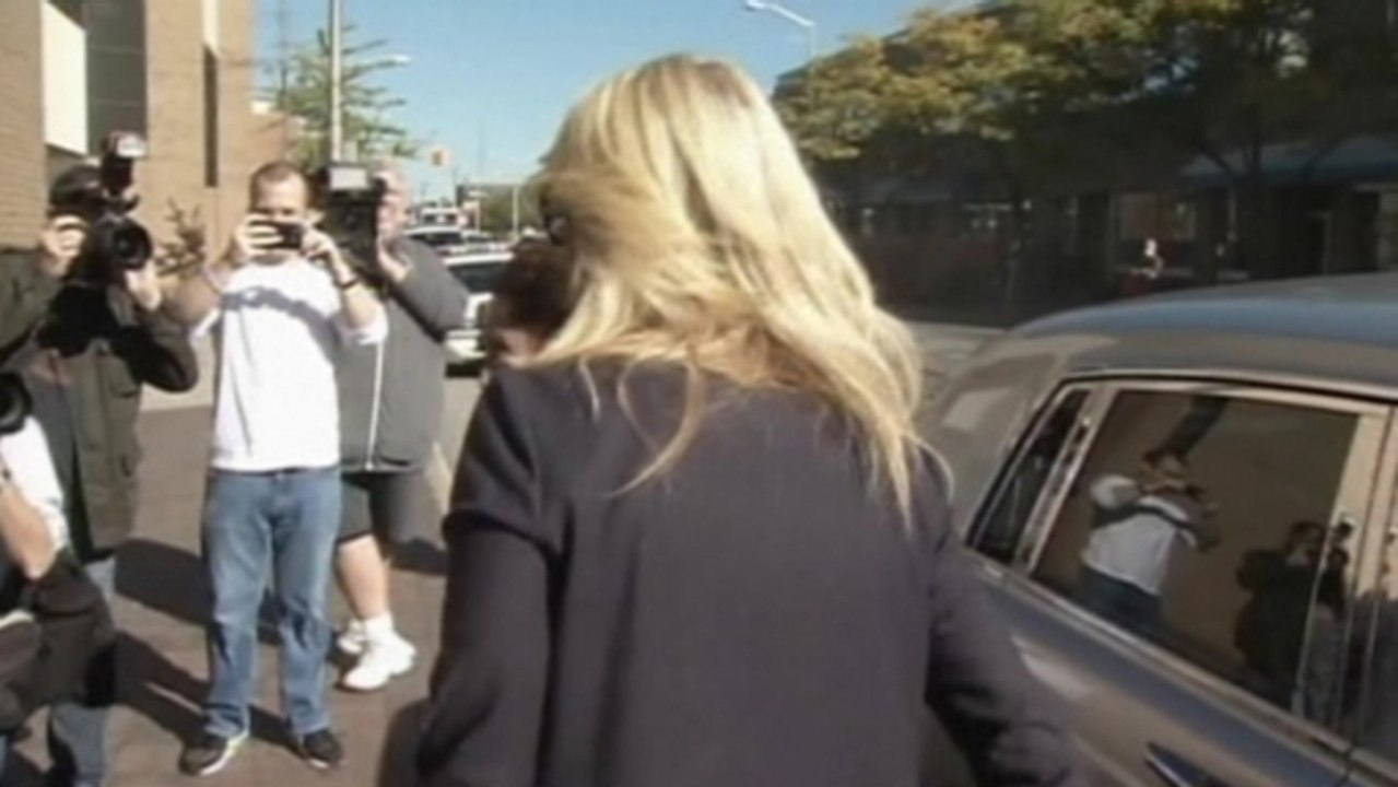 Dina Lohan pleads not gulity