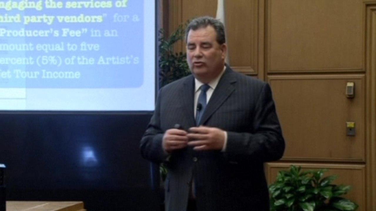 Closing arguments begin in Jackson trial