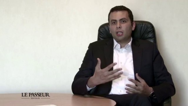 L'ascenseur social est toujours en panne... il y a du monde dans l'escalier - Aziz Senni - Entretien auteur 4/4 : son engagement politique