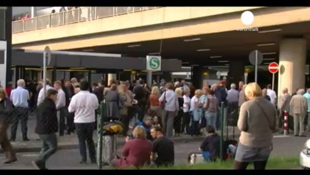 Germania. Riapre aeroporto Dusseldorf dopo allarme bomba
