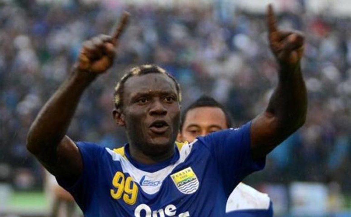 Quand Messi marque depuis son propre camp...