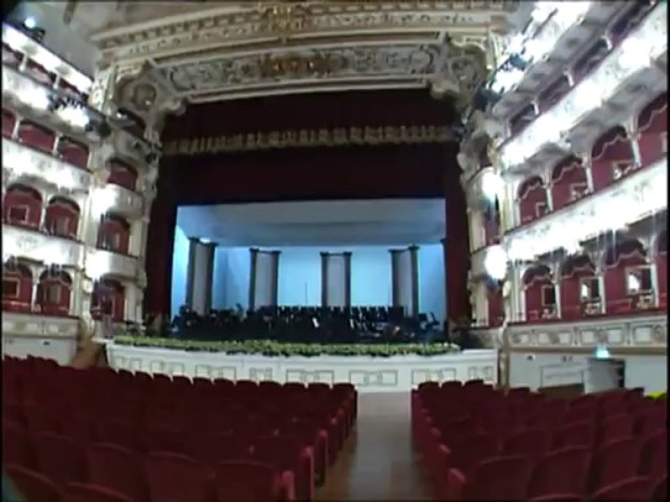 TG 24.09.13 Fondazione Petruzzelli, la Provinci...