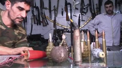 تجارة بيع الاسلحة تزدهر لدى أبو محمد في حلب