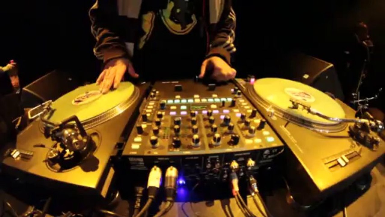 Feini-x Crew - Biennale Chanson Française- DJ Jocker  - Bruxelles - Marmite 2013