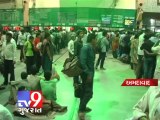 Tv9 Gujarat - Ahmedabad Train canceled due to heavy rain, passagers create ruckus