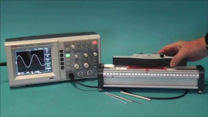 Oscillateur mécanique horizontal sur coussin d'air