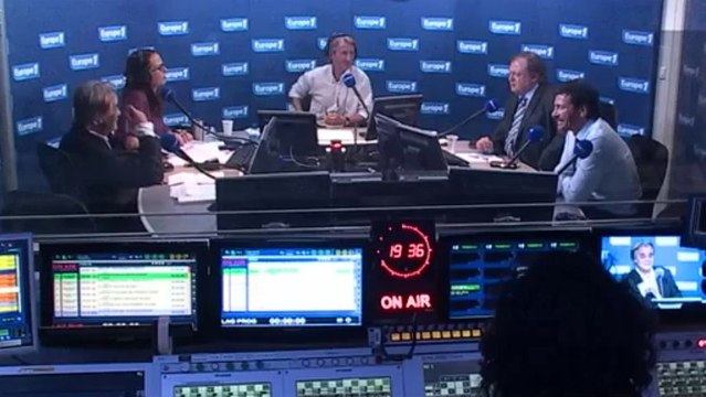 Michel Schneider : François Hollande s'y croit