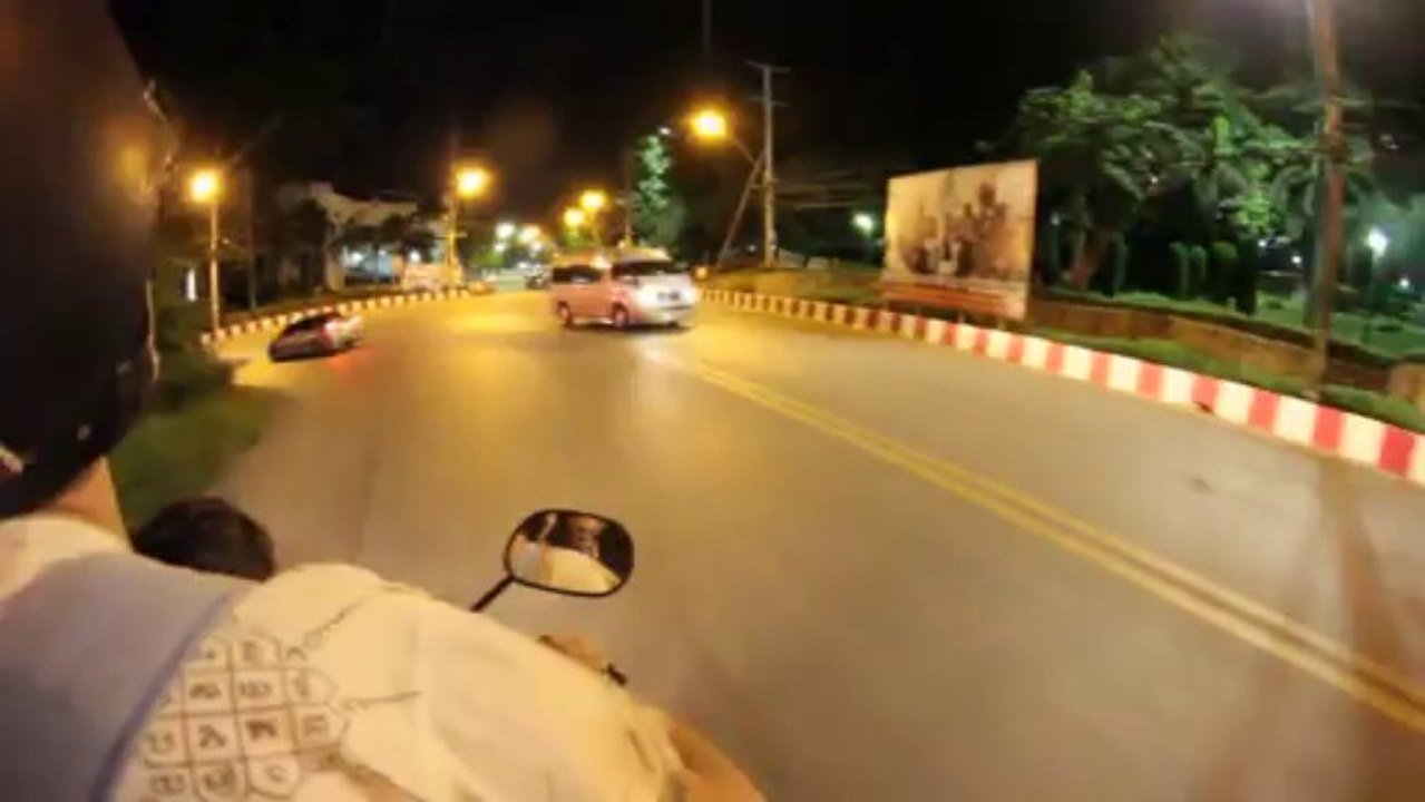 Last night in Pattaya - Scooter - 1134
