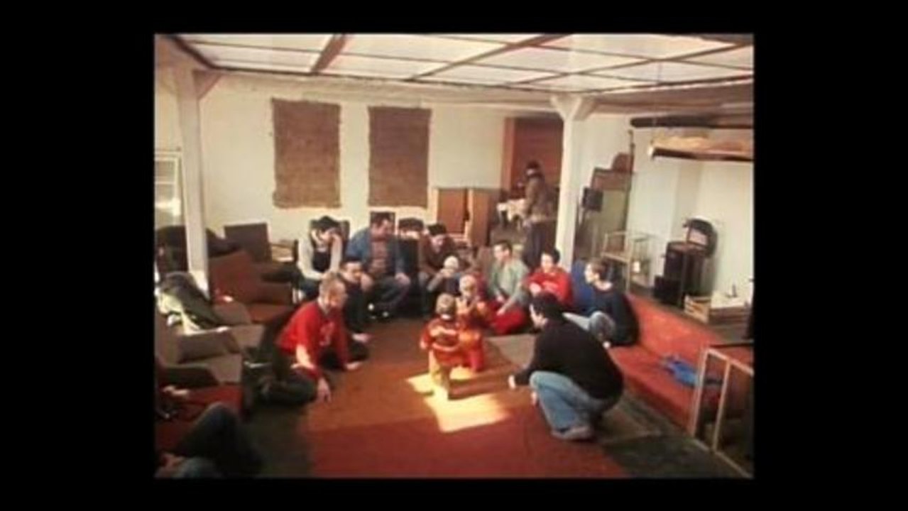 Meine keine Familie - Trailer (Deutsch) HD