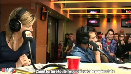 Cauet torture toute l'équipe avec du papier d'alu - C'Cauet sur NRJ