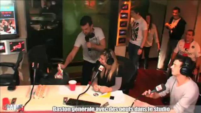 Baston générale avec des oeufs dans le studio - C'Cauet sur NRJ