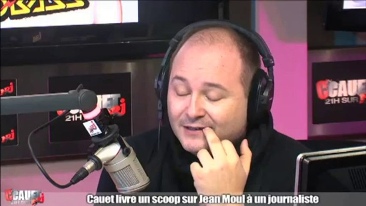 Cauet livre un scoop sur Jean Moul à un journaliste - C'Cauet sur NRJ
