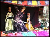 Rajasthani kathputli performing on the folk tunes - Dilli Haat