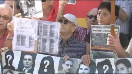Espagne : des victimes du franquisme demandent justice