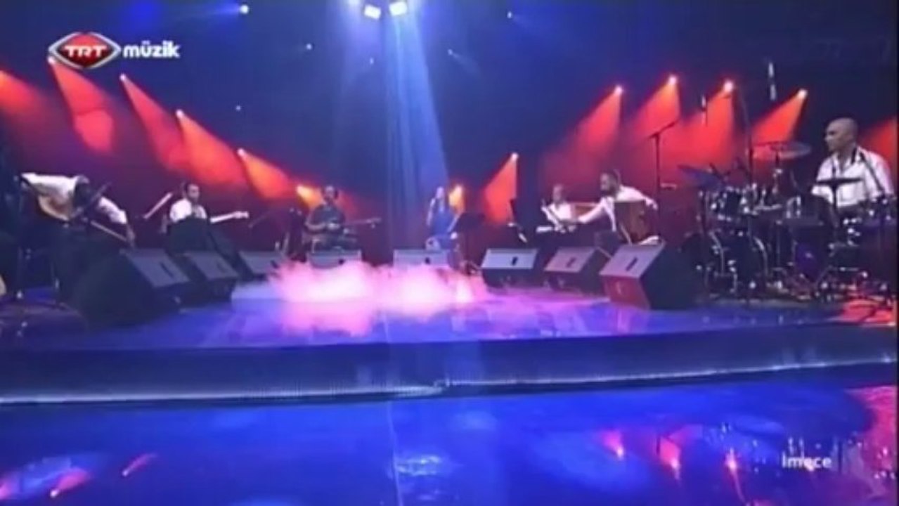 01 serpil sarı çadırını kurmuş karşıki dağa 20.10.2012 imece