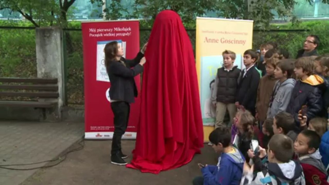 Le premier buste de René Goscinny inauguré à Varsovie