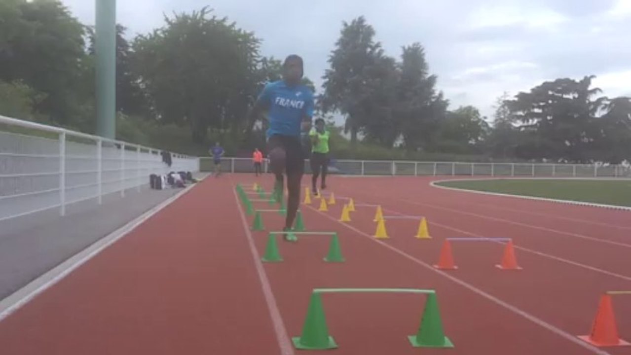 KEVIN ET VALERIE TECHNIQUE DEPART DE FACE AVEC PLOTS