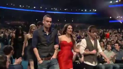 Glee Cast wins at People's Choice Awards