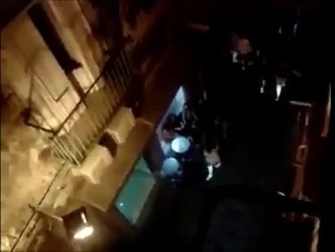 Aversa (CE) - Via Seggio, suolo occupato anche in spazi angusti (25.09.13)