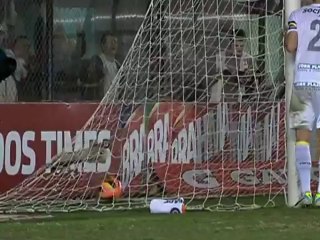 Santos empata com o Náutico na Vila e se distancia do G-4