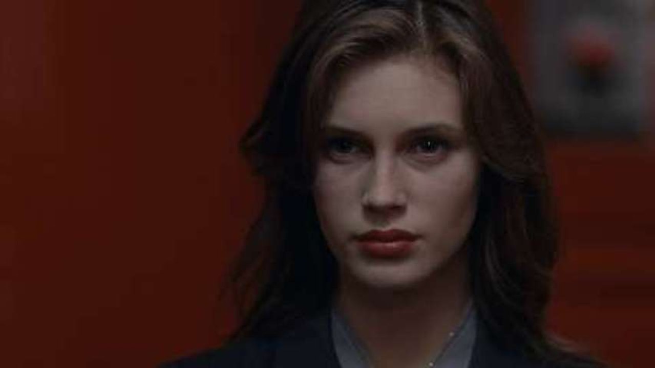 Jung Und Schön - Trailer (Deutsch) HD