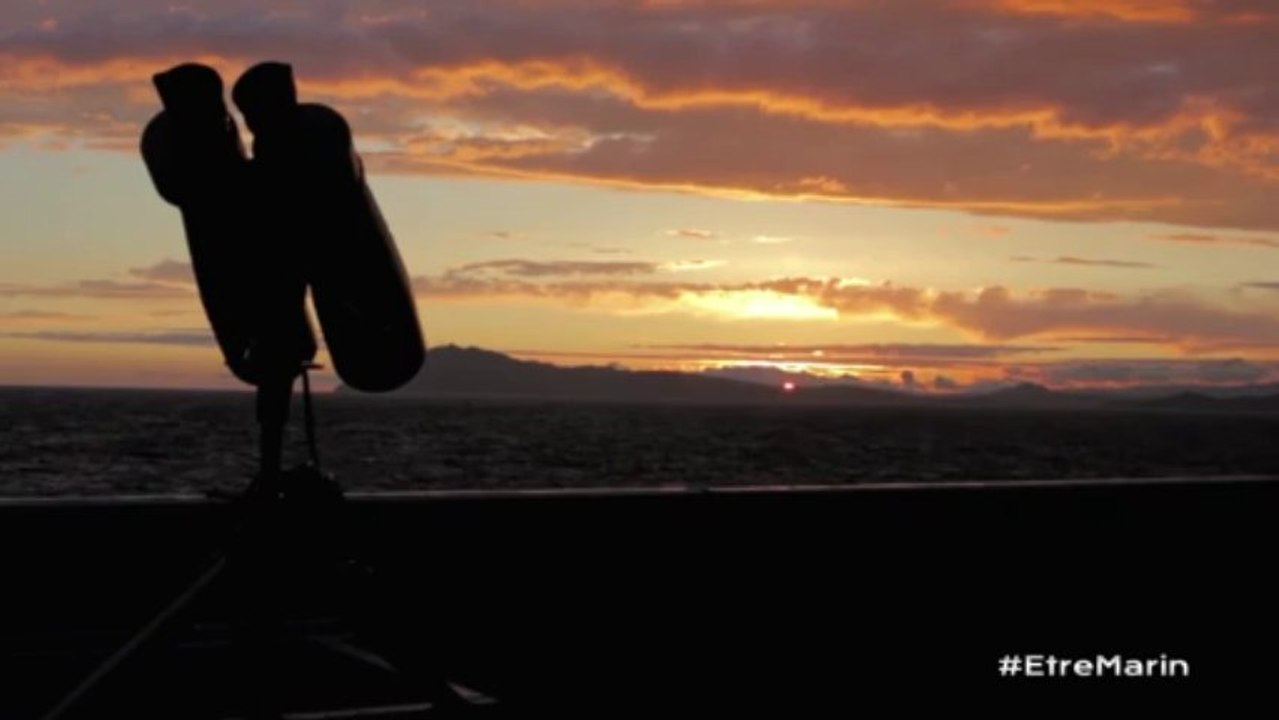 Caméra embarquée - Couché de soleil depuis la passerelle