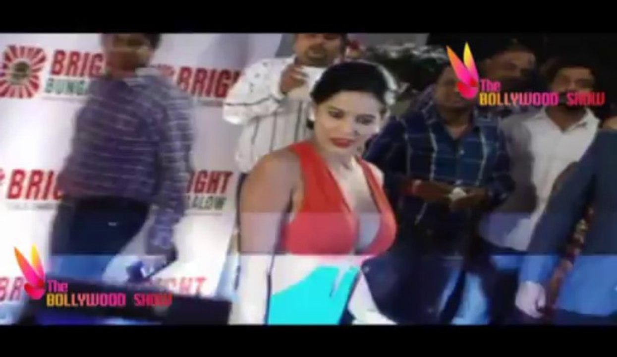 Dirty Poonam Pandey Revealing her Dress - video dailymotion