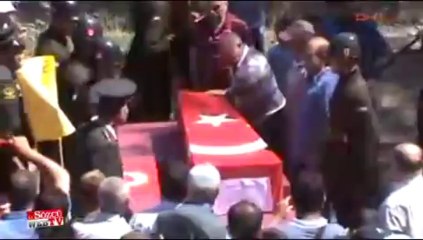 Şehidi 10 bin kişi uğurladı