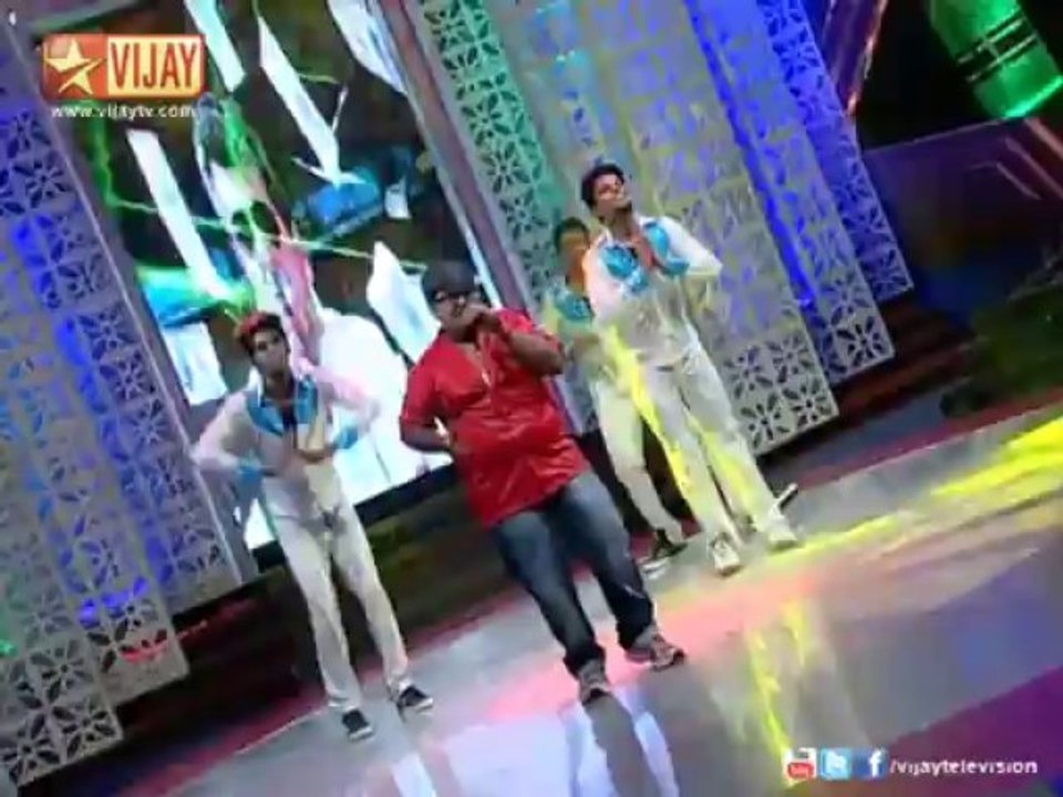 Srikanth, Aajeeth and Akhilesh sing a medley