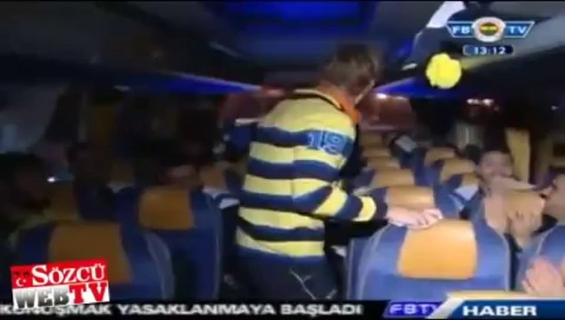 Kuyt ve Gönül’den Gangnam Style