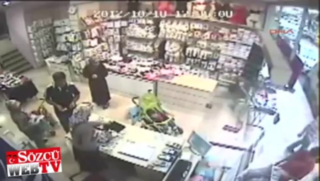 Hırsızlık anı güvenlik kamerasında