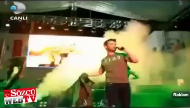 Sinan Akçıl çıplak sesle şarkı söylerse