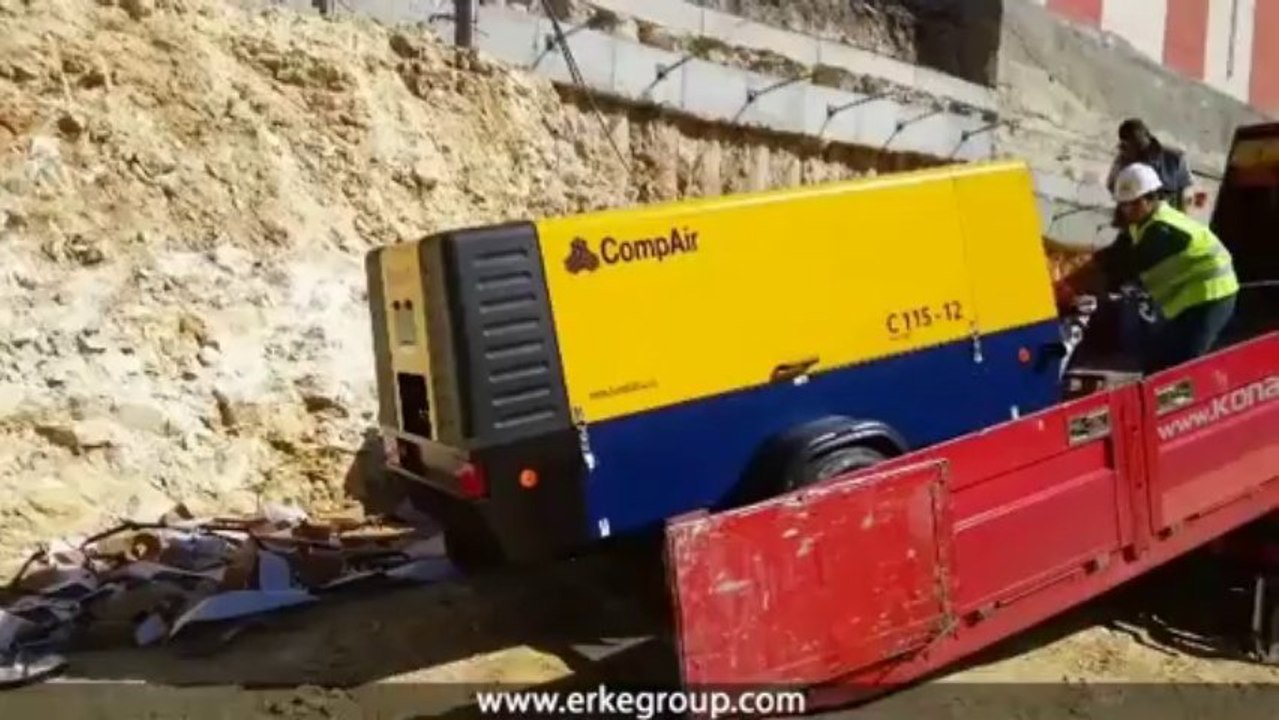 ERKE Dış Ticaret ltd., CompAir C115-12 Diesel Portable Compressor - Zemin Muhendislik