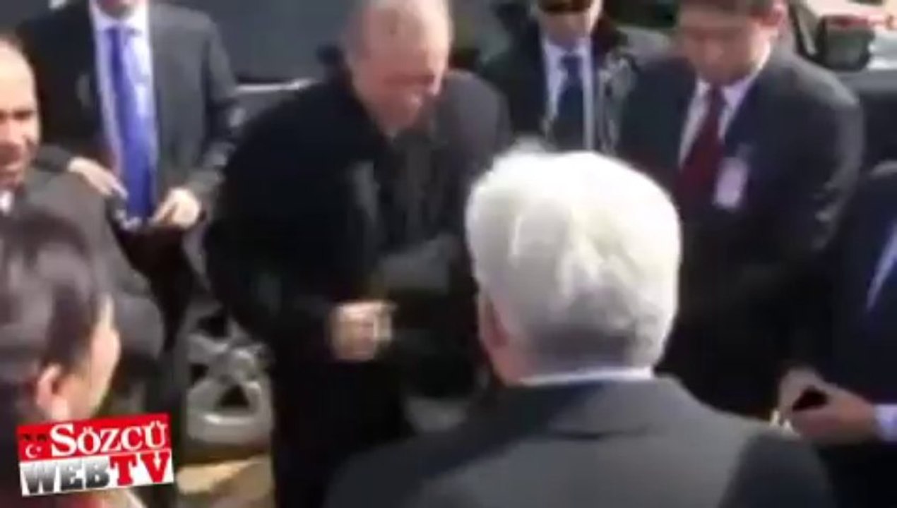 Erdoğan aracından inemedi