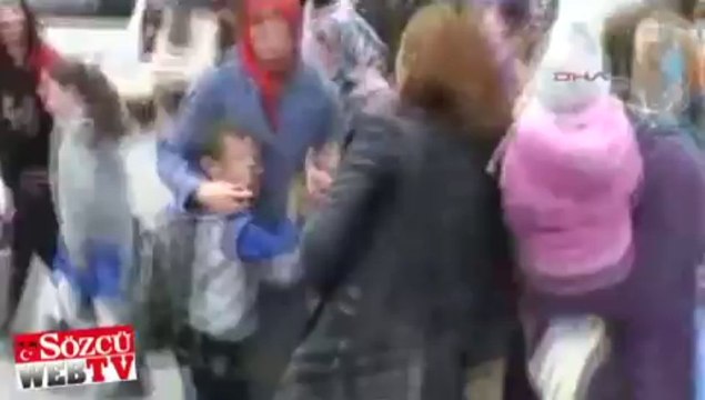 Okulun çatısı kantinin üzerinde uçtu