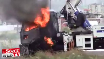 Video herunterladen: Elektrik teline takılan vinç dehşet şaçtı