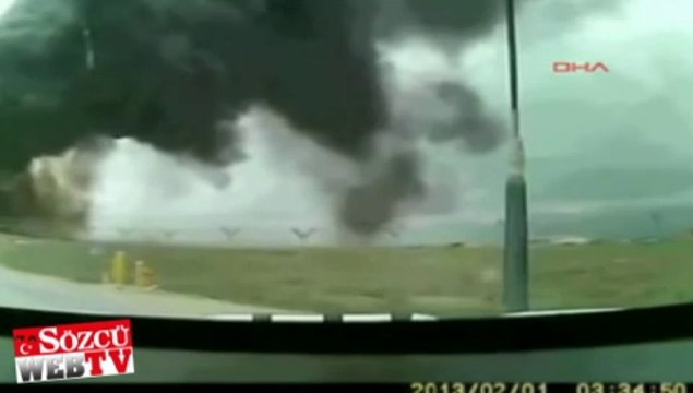 Afganistan’da dev uçak böyle yere çakıldı