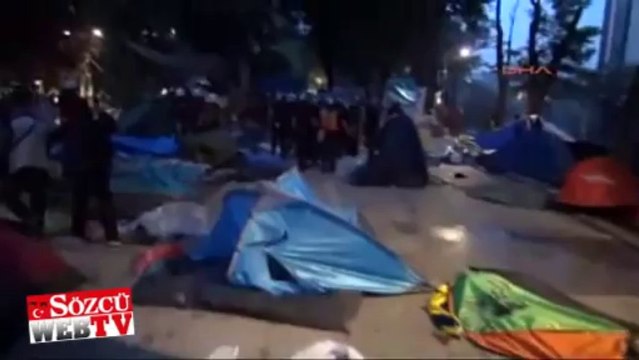Taksim’de polis Gezi Parkı’na girdi