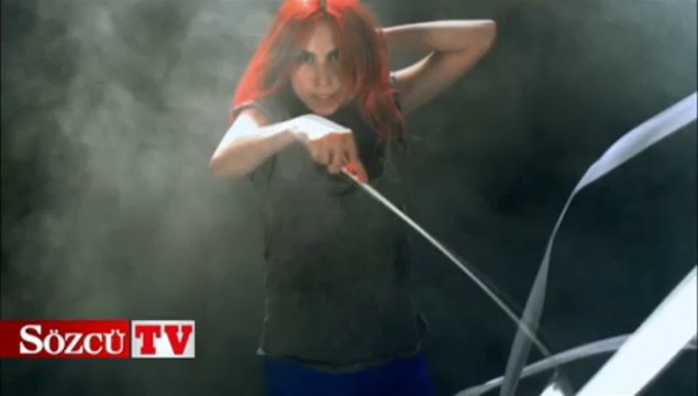 İşte müzik kanallarının yayınlamadığı klip