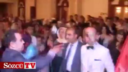 Aşiret düğününde dolar yağmuru