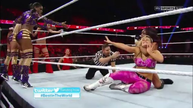 Brie Bella , Nikki Bella, Cameron , Naomi , Natalya vs Aj Lee, Alicia Fox, Aksana, Tamina Snuka, Layla