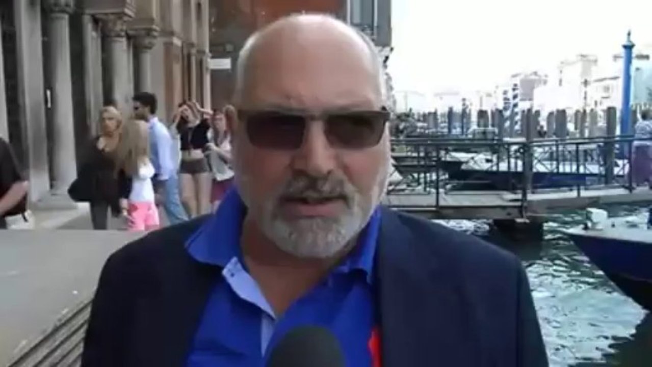 I COMMERCIANTI MINACCIANO LA SERRATA