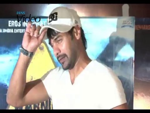 Stras at Warning premiere