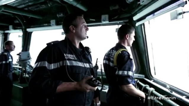 Caméra embarquée - Sortie du port sous menace.