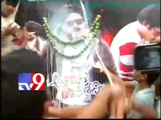 Will fight like soldiers against piracy - Pawan Kalyan fans